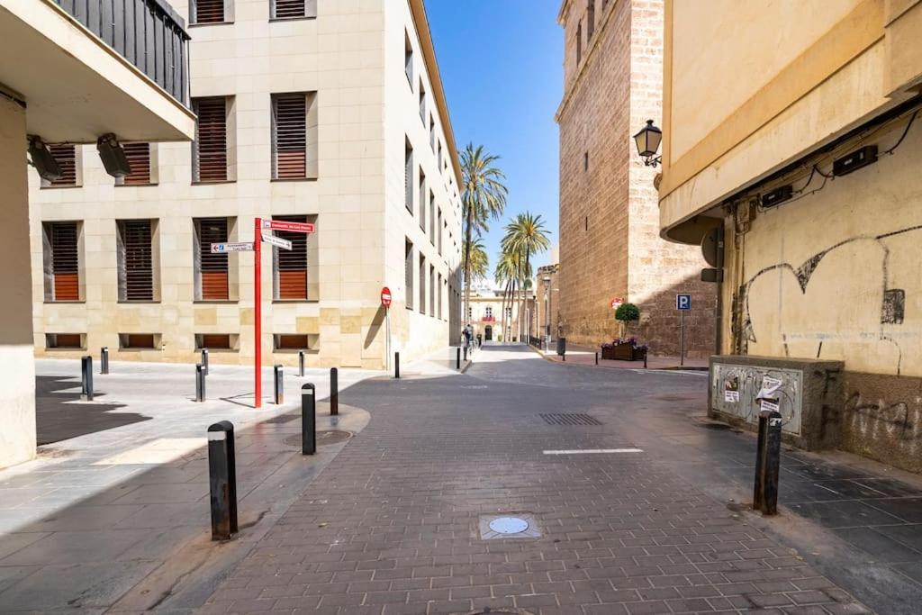Lifehouse Cathedral * Free Parking* Superiorwifi* Appartement Almería Buitenkant foto